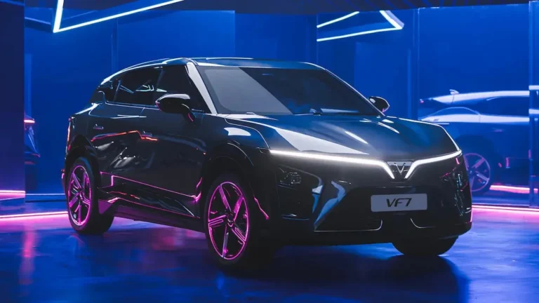 VinFast VF7